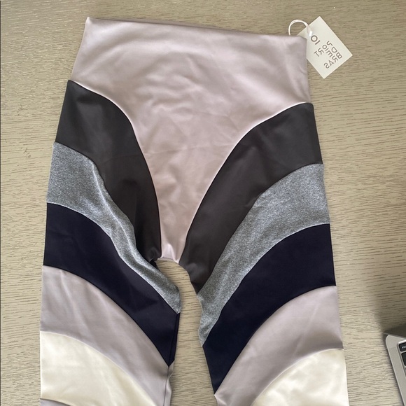 Port de bras leggings - Picture 2 of 4